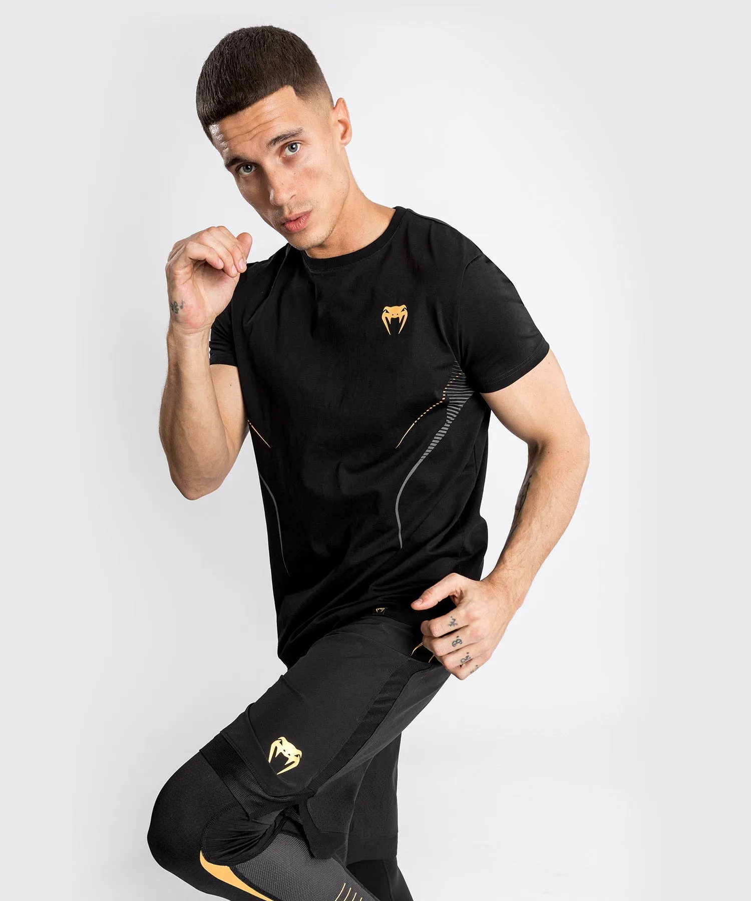 Venum Athletics T-shirt – Black/Gold